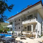 Ay Gocek B&B 3*
